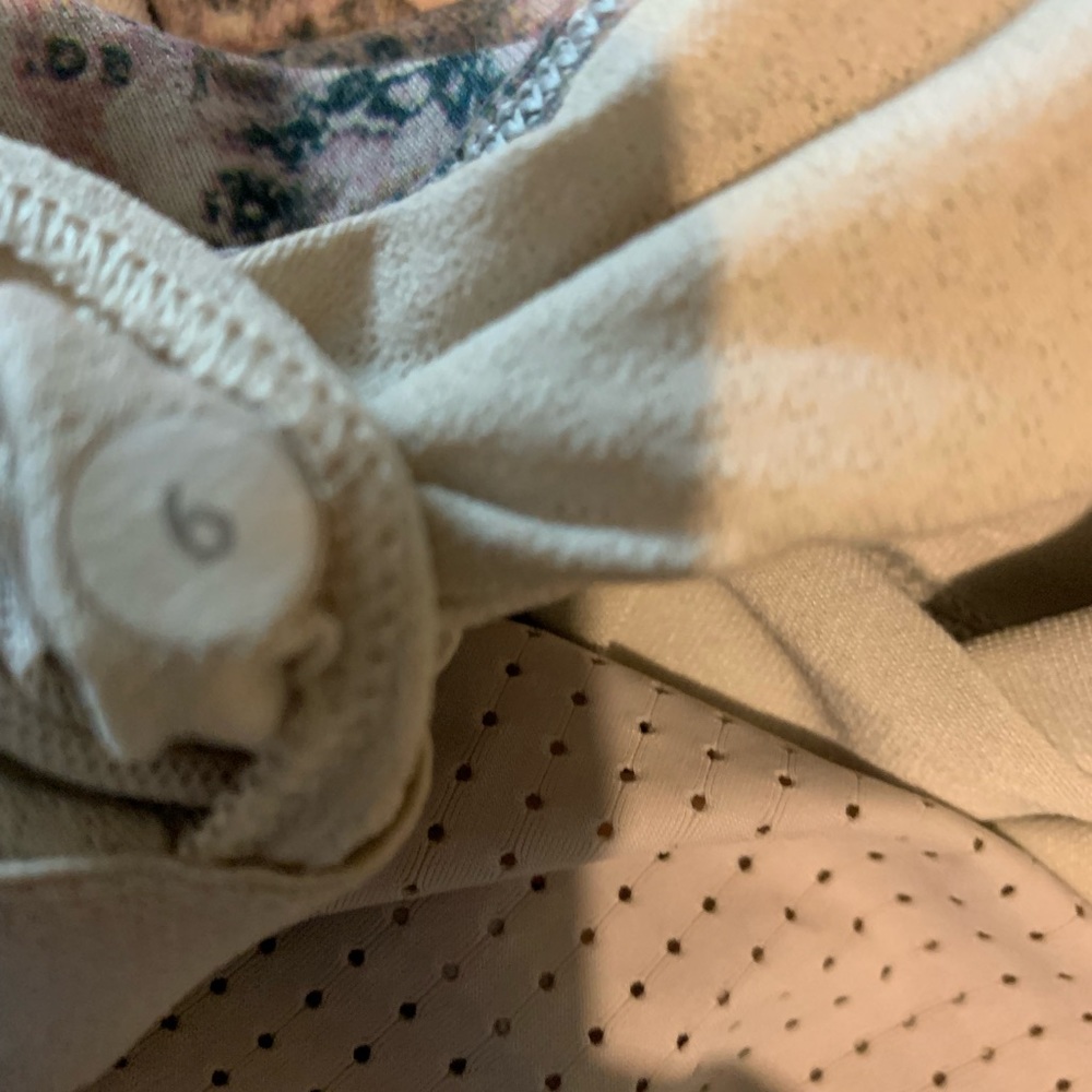 Lululemon multicolored Razorback tank - Picture 6 of 8